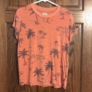 🧡3 for $18🧡 Soft Palm Tree Print Tee